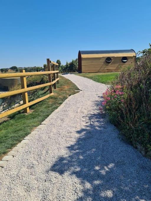 Spring Tide Cliff Top Glamping Pod With Direct Sea Views Бірчінґтон Екстер'єр фото
