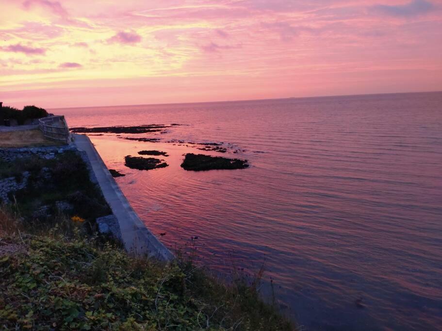 Spring Tide Cliff Top Glamping Pod With Direct Sea Views Бірчінґтон Екстер'єр фото